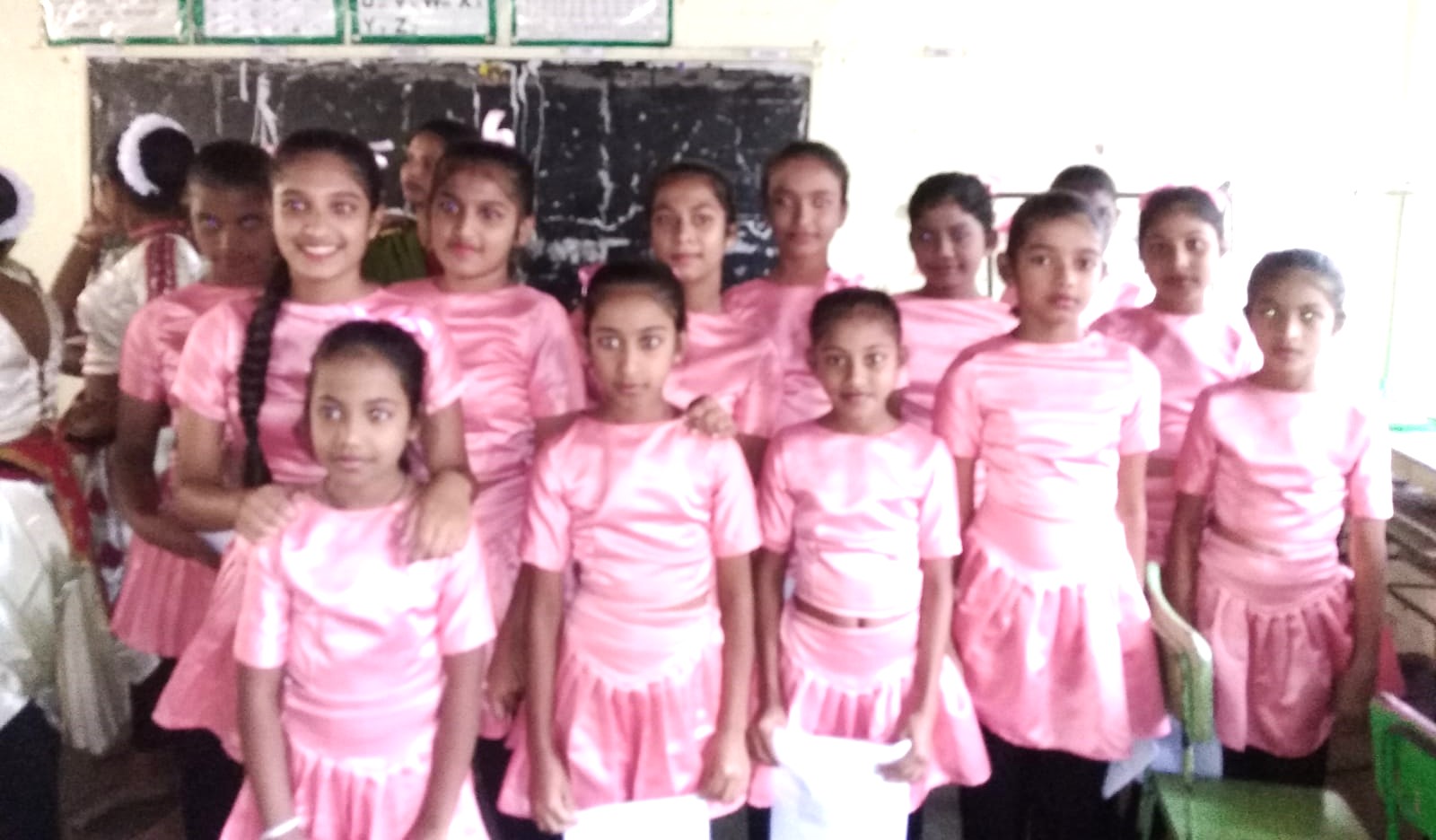 පාසල් නර්තන කණ්ඩායම